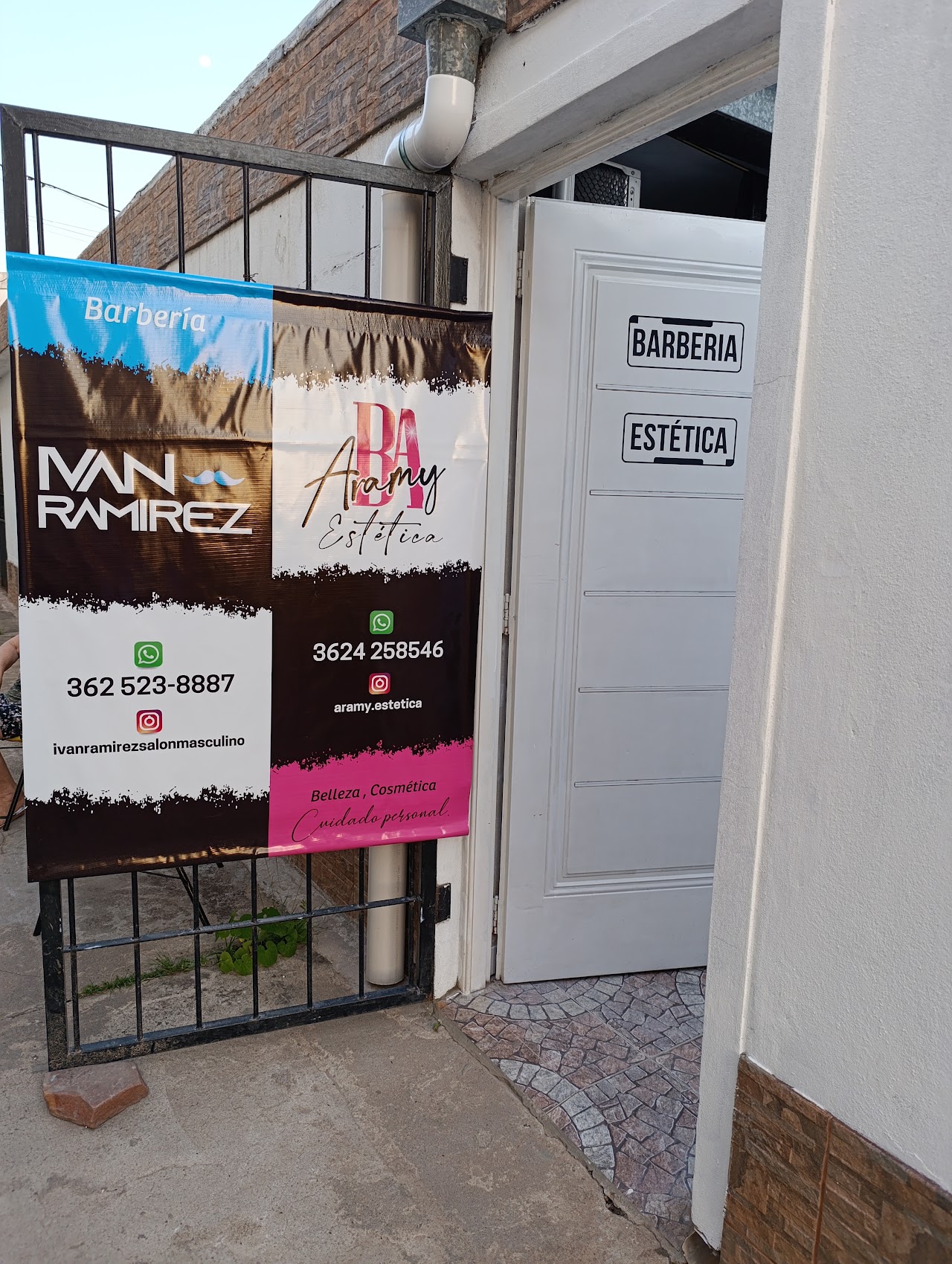 Entrada de Aramy Estética en Av. Marconi 787